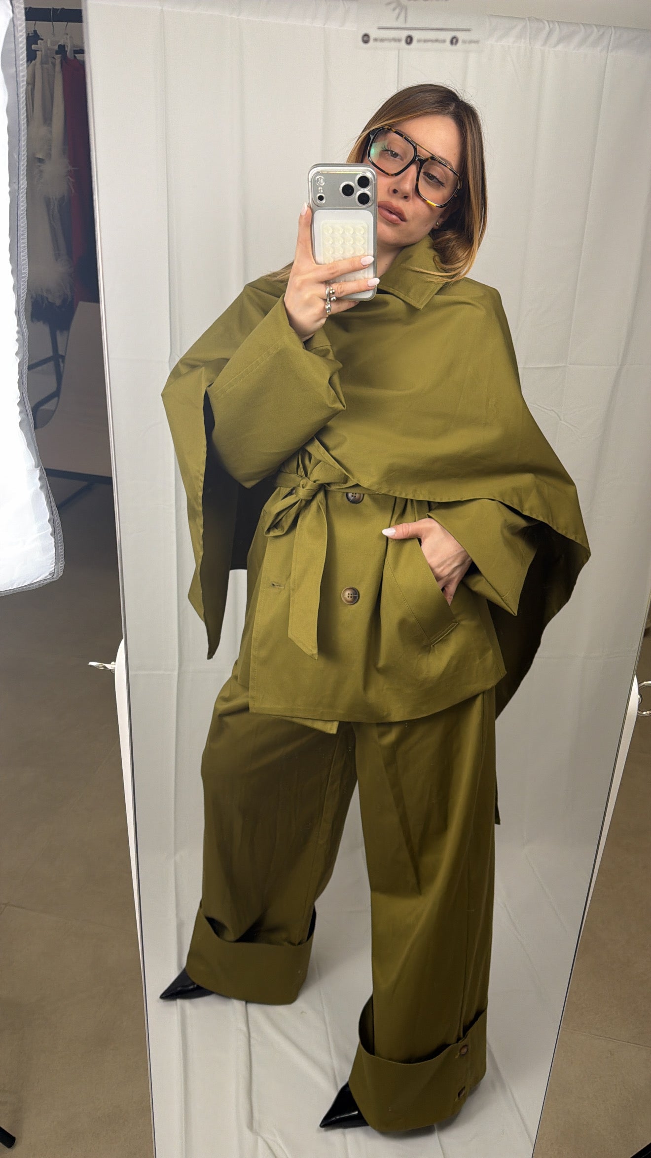 Trench con Sciarpa