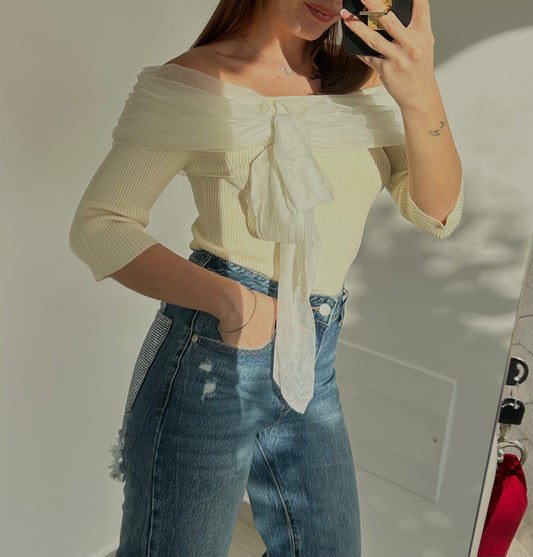 Top in Maglia con fiocco