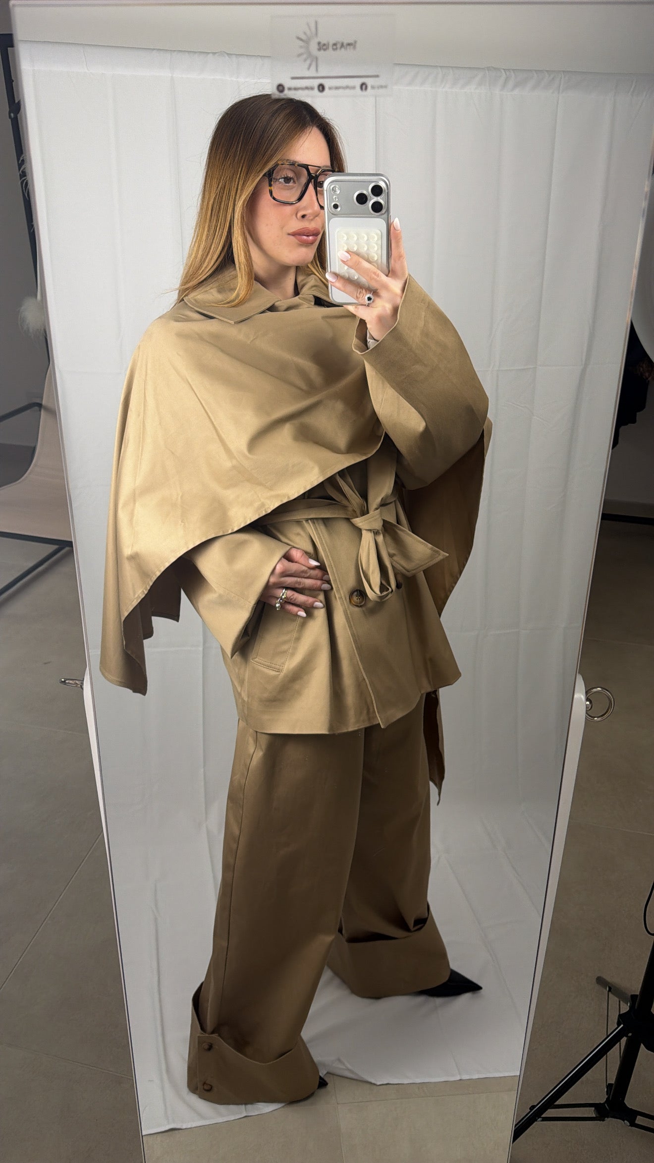 Trench con Sciarpa